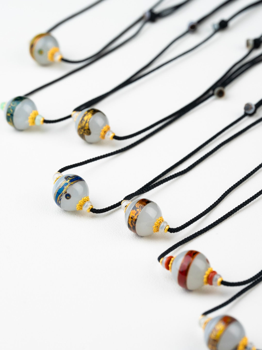 Lacquered Hetian Jade Pendant (16mm)