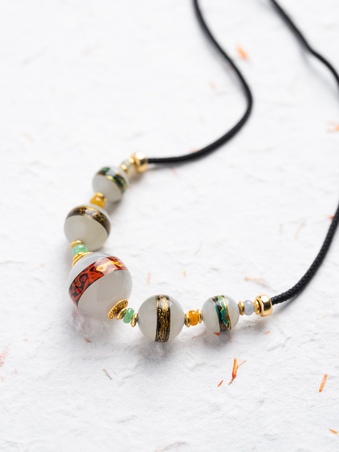 Jade Lacquer Clavicle Necklace