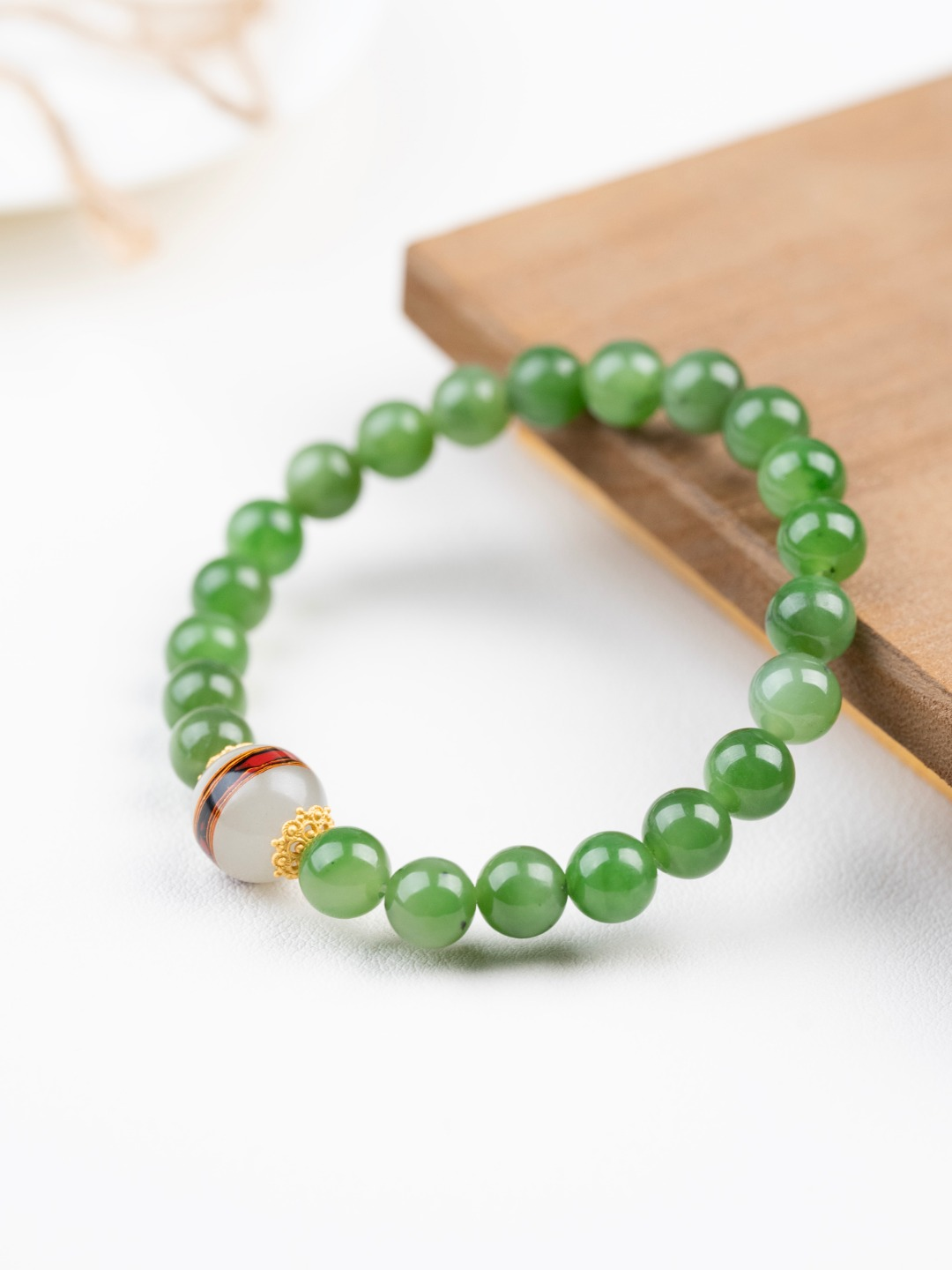 Verdant Jade with Lacquer Art Bracelet